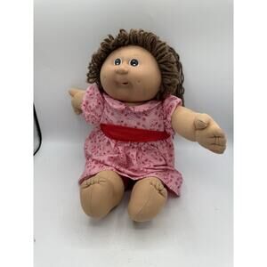 Vintage 1980s Coleco Cabbage Patch Kid Doll Brown Yarn Hair Peanuts Belle Dress